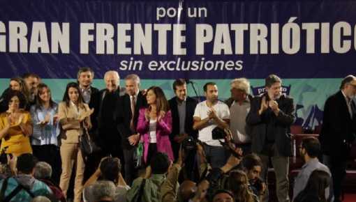 Qué dirigentes estuvieron en el acto donde Pino Solanas selló su apoyo a Cristina