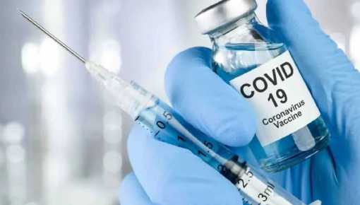 Covid: en España recién a mitad de 2021 estaría vacunado medio país