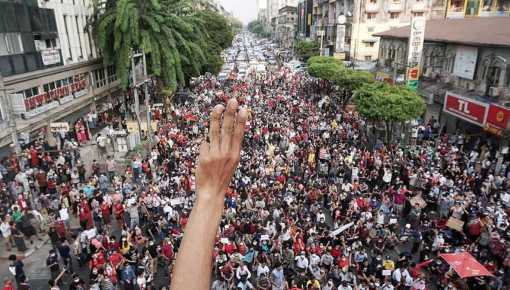 Imponen ley marcial en Myanmar para sofocar protestas y huelga general