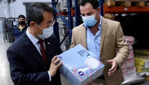 Pandemia solidaria: Corea del Sur donó 400 mil barbijos al país