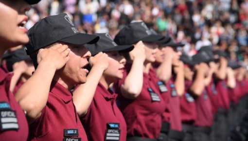 Larreta evitó ir a Casa Rosada y homenajeó a las mujeres policías