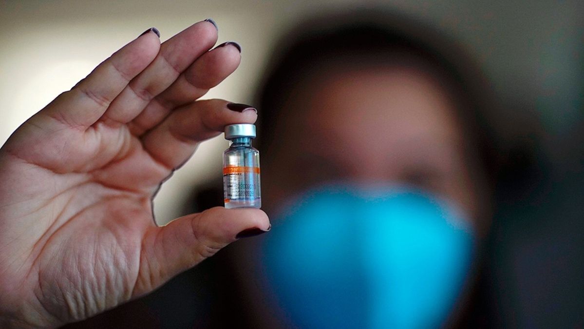 <p>Hasta ahora, China ha administrado 64,98 millones de dosis de vacunas de dos dosis.</p> (Télam)