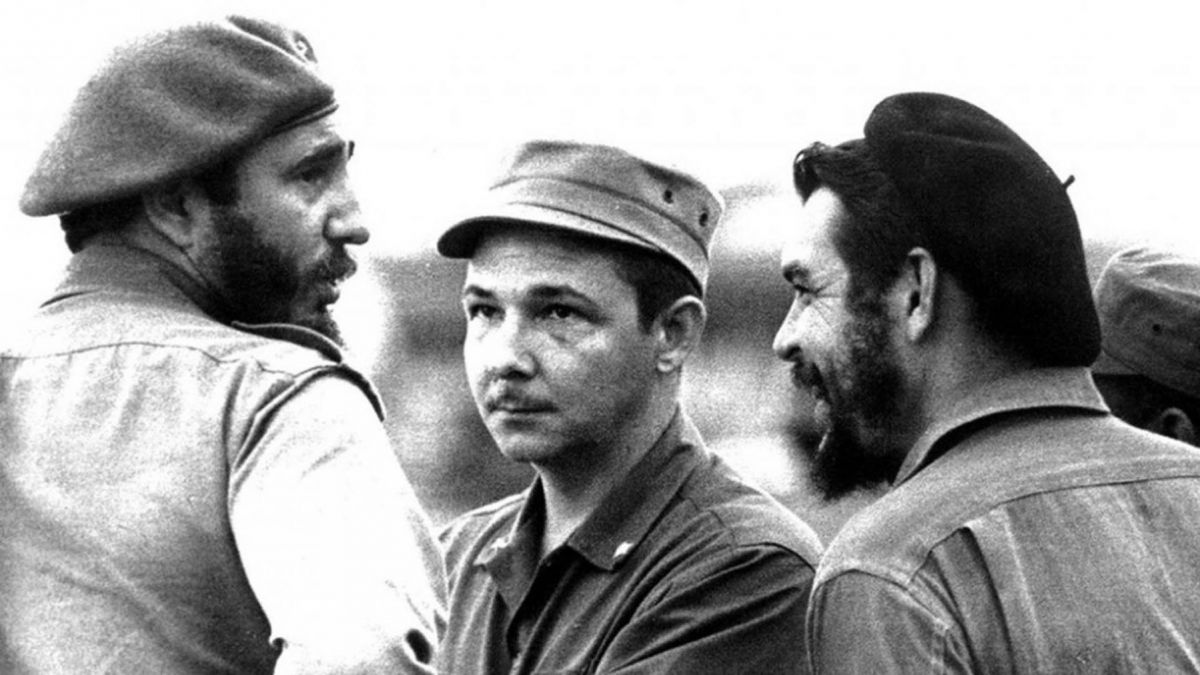 altText(Cumple 90 años el revolucionario comandante Raúl Castro)}