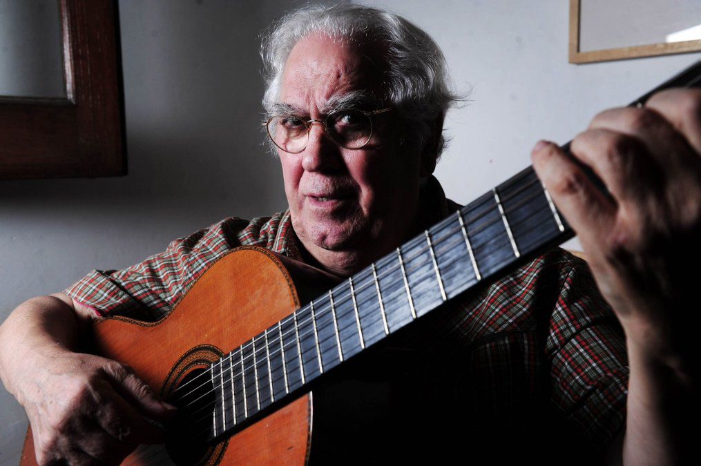  <p>Tata Cedrón: cumple 82 años el ícono de la guitarra popular</p> 