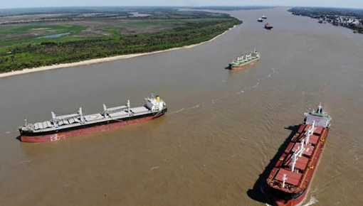 Taiana cargó fuerte contra los se oponen a la estatización de la Hidrovía