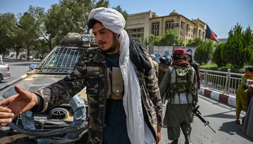 Talibanes investigan ganancias ilícitas en cuentas de exfuncionarios