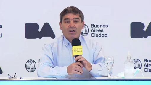 Quirós afirmó que en octubre podría autorizarse la no obligatoriedad del barbijo