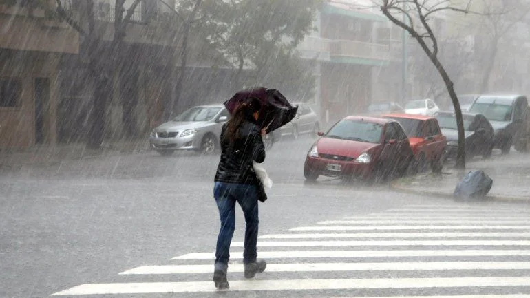 La lluvia continúa y hay una nueva alerta