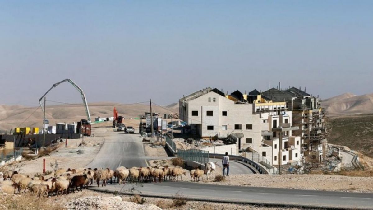 <p>La organizaci�n pacifista israel� Paz Ahora, que se opone a los asentamientos, conden� la decisi�n.</p> (T�lam)