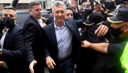 Críticas de periodistas y dirigentxs al arrebato de Macri en Dolores
