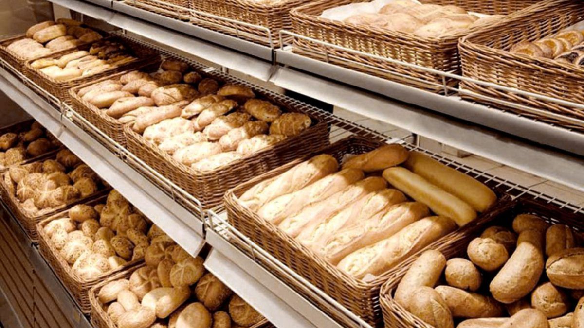 altText(Panaderos proponen congelar el precio del pan hasta el 1 de enero)}