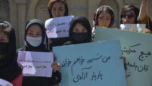 Talibanes liberan a las feministas reportadas como desaparecidas