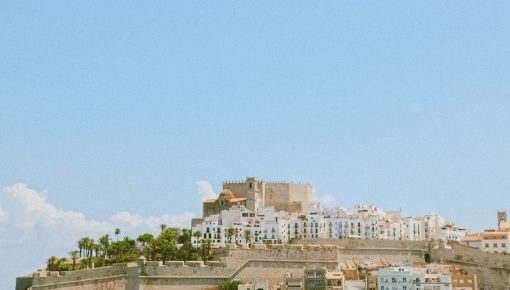 altText(Turismo de sol y playa en el Mediterráneo)}
