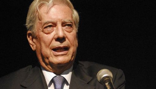 altText(Internaron a Mario Vargas Llosa por su cuadro de covid)}