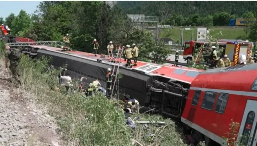 Alemania: 5 muertos y 44 heridos por el descarrilamiento de un tren