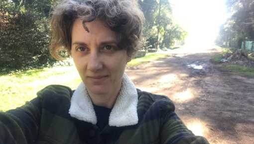 &ldquo;Intento escribir sobre lo que le pasa a alguien que vive en esta época&rdquo; 