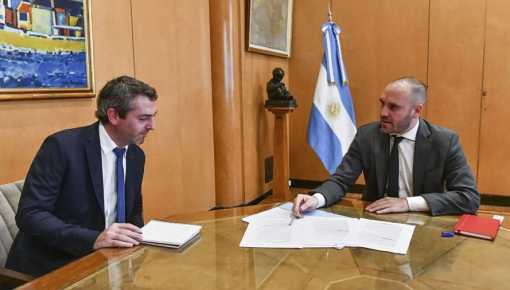 Renunció Guillermo Hang en Comercio Interior