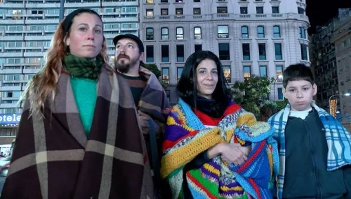 Así fue el Frazadazo para reclamar que no se mueran más personas
