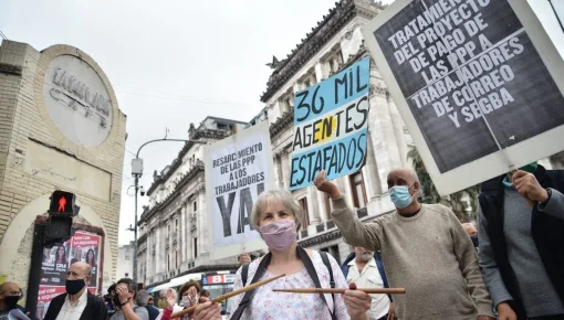 Exempleadxs de empresas privatizadas en los 90 marchan en reclamo de reparación