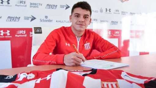 Estudiantes deja fuera de su plantel a Diego García por una causa de abuso sexual
