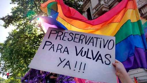 Preservativo para vulvas: entre el derecho al goce y la salud sexual