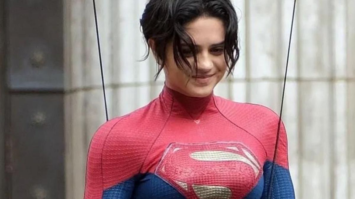 Sasha Calle en la filmaci�n de Supergirl (redes)