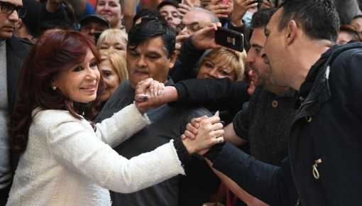 Vigilia en apoyo a Cristina: montarán una feria de la economía popular