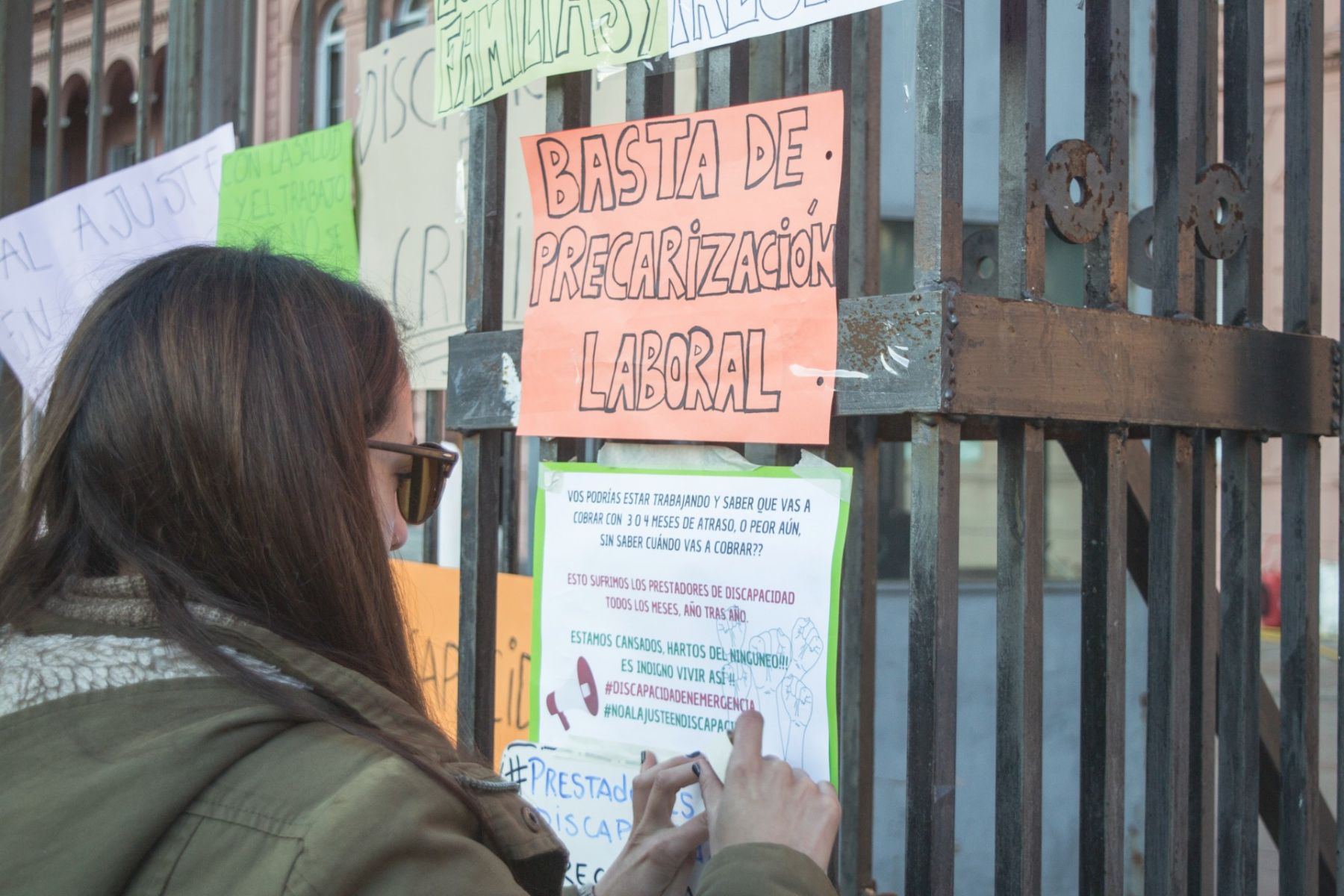 Integrantes del Colectivo de Discapacidad acamparon frente a la Casa Rosada.
Foto: Rocío Bao