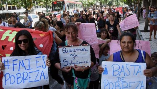 altText(Organizaciones sociales marchan en Argentina y otros 20 países contra el FMI)}