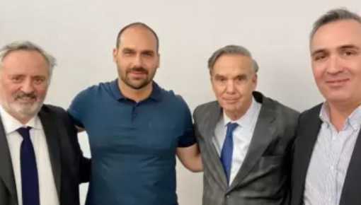 Son esto: dirigentes del PRO y libertarios cenaron con Eduardo Bolsonaro
