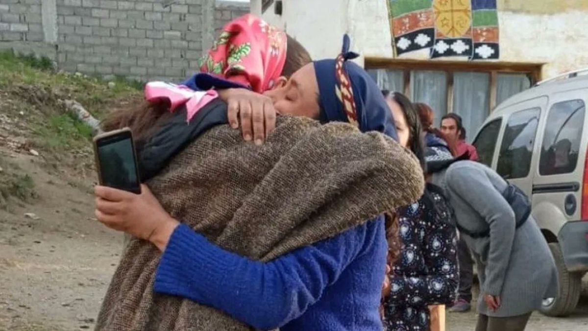 Las dos mujeres mapuches que fueron liberadas el d�a de ayer.