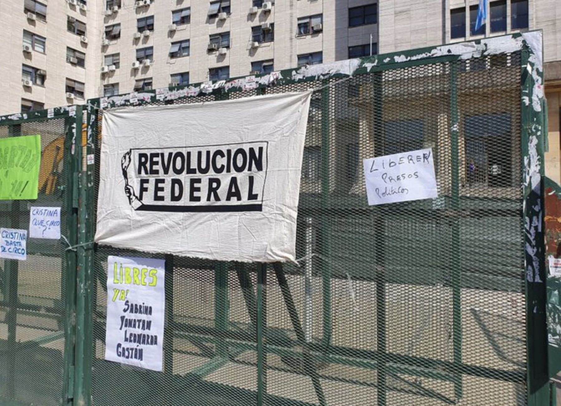 Días atrás se pedía por la liberación de los cuatro detenidos de Revolución Federal, ahora excarcelados.