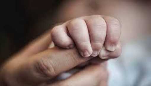 Un centro de salud deberá indemnizar a una mujer despedida tras ser madre