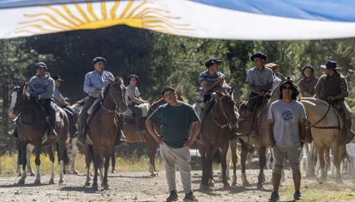 Denuncian nuevas agresiones de guardias de Joe Lewis contra manifestantes