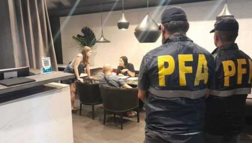 Allanan viviendas en Puerto Madero por la causa de embarazadas rusas