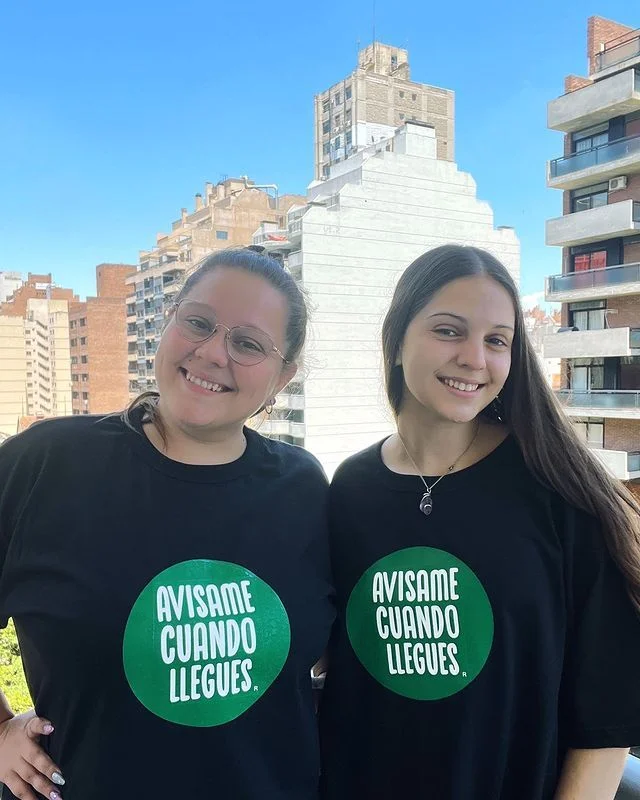 Vicky y Mili, las creadoras de Avisame.
Foto: @avisamecuandollegues.arg