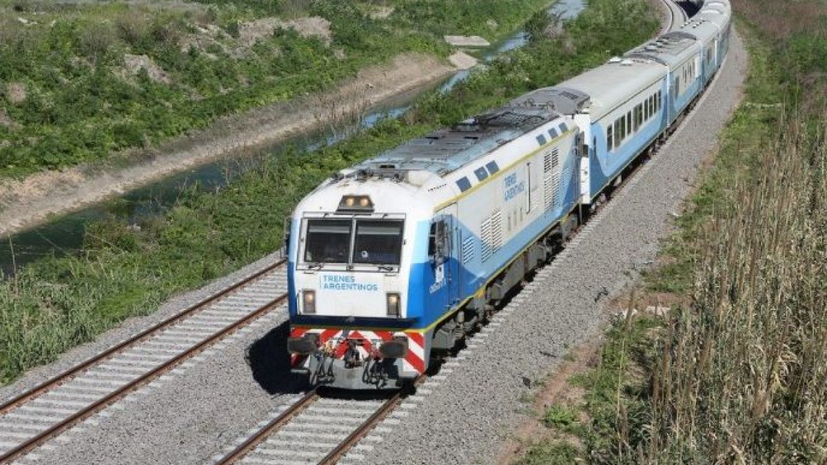altText(Ferrocarril: vuelve el servicio de pasajeros a Bahía Blanca desde marzo)}