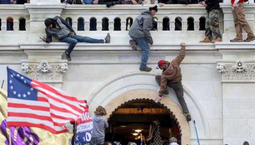 Asalto al Capitolio: el gobierno de EEUU se opone a que Trump tenga inmunidad