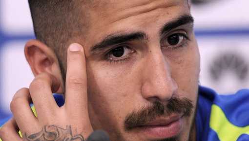 Detuvieron al futbolista Junior Benítez por violencia de género