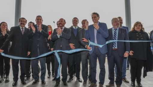 Insfrán y Katopodis inauguraron un hospital que había paralizado Macri
