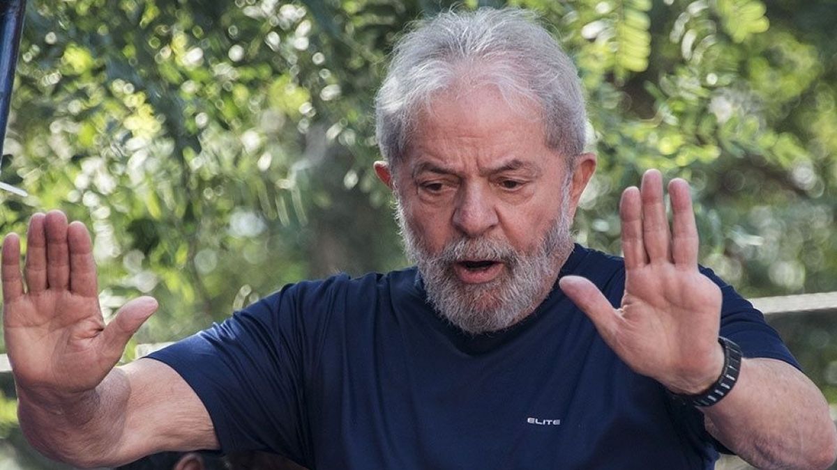 altText(Lula se planta contra la portación de armas y clubes de tiro )}