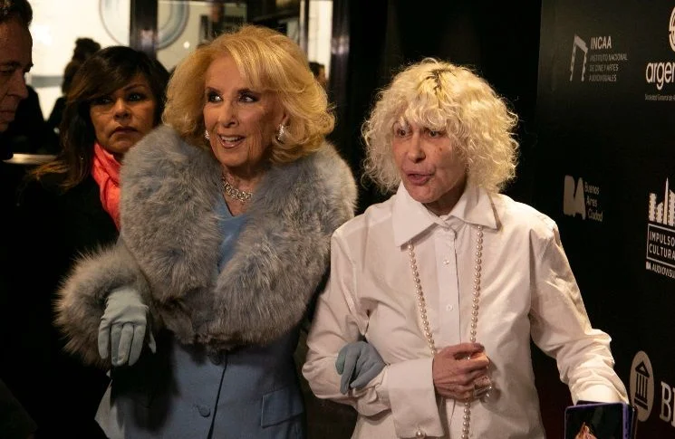 Mirtha Legrand llegando a la gala de los Premios Sur (Gentileza prensa)