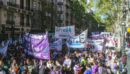 El transfeminismo pisó fuerte en la calle: 