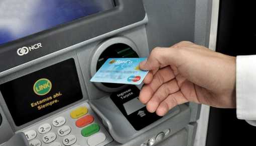 Los bancos no atienden al público debido al Día del Trabajador Bancario