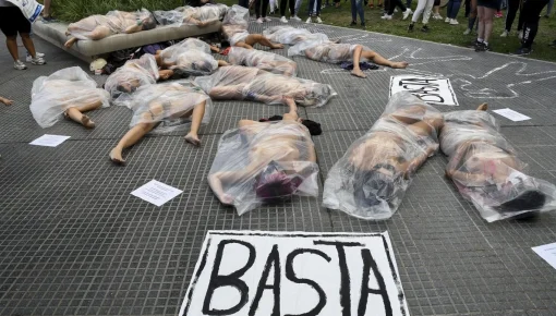 Femicidios 2025: 262 víctimas fatales y 260 chicos quedaron huérfanos