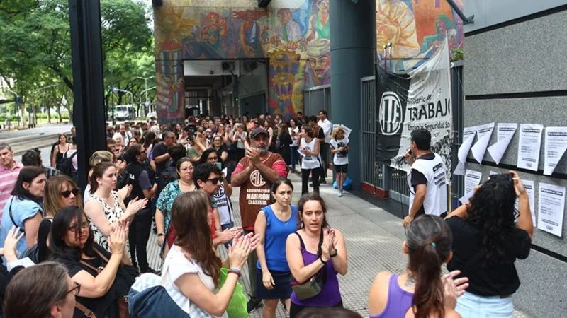 ATE estima que son 120 los despedidos y despedidas en el ex ministerio de Trabajo.
