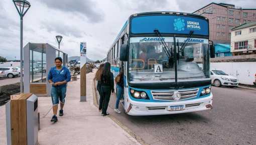altText(En Ushuaia el boleto de colectivo pasaría de $85 a $800)}