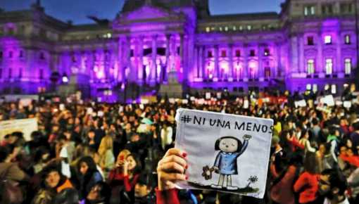 altText(Argentina en números rojos: el 44% de mujeres vivió violencia o acoso)}