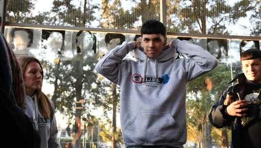 Milo J asistió a la Casa de la Memoria y pidió 