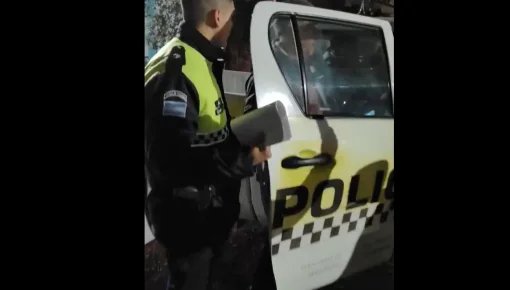 Milei ordenó reprimir protestas en su contra en Tucumán: hay tres detenidos